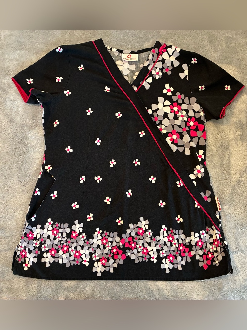Women’s Black Floral Wrap Scrub Top with Pink & Gray Accents Size Medium